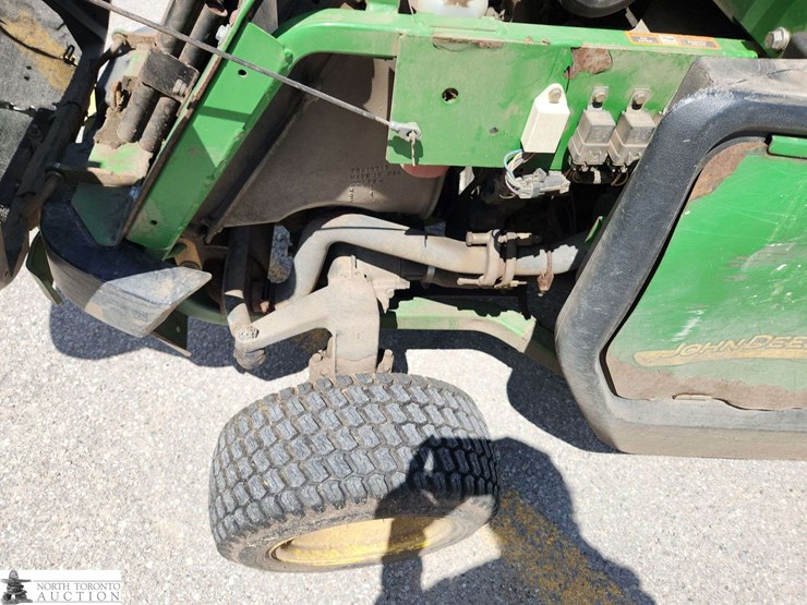 2010-john-deere-1445-image-12