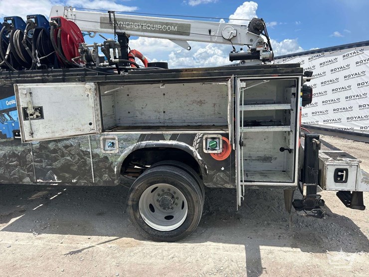 2019-ford-f550-image-19