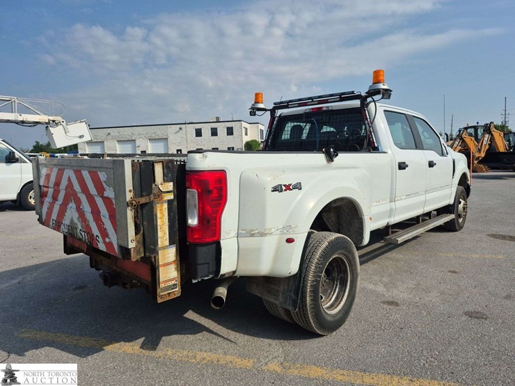 2017-ford-f350-image-5