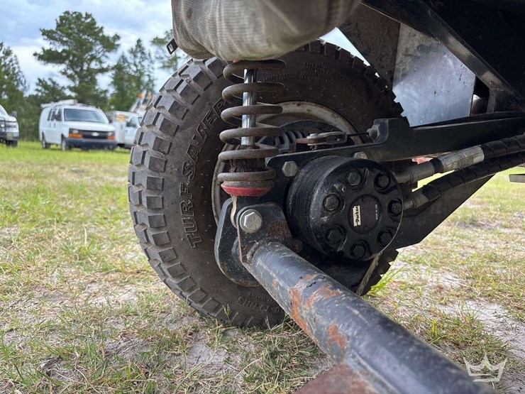 2017-madvac-lr50t-ride-on-litter-vacuum-image-46