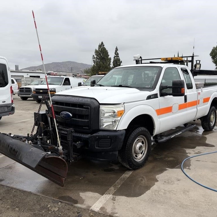 2016 FORD F350 XL