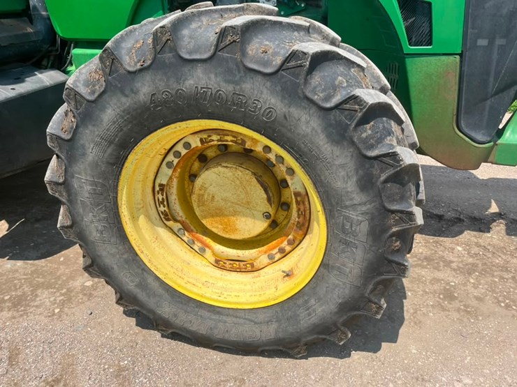 john-deere-8330-image-25