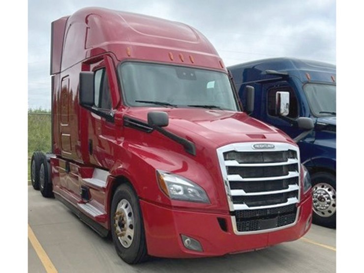 2021-freightliner-cascadia-126-image-1