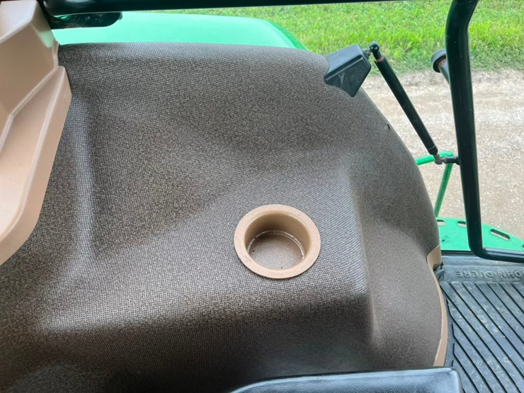 john-deere-8300-image-30