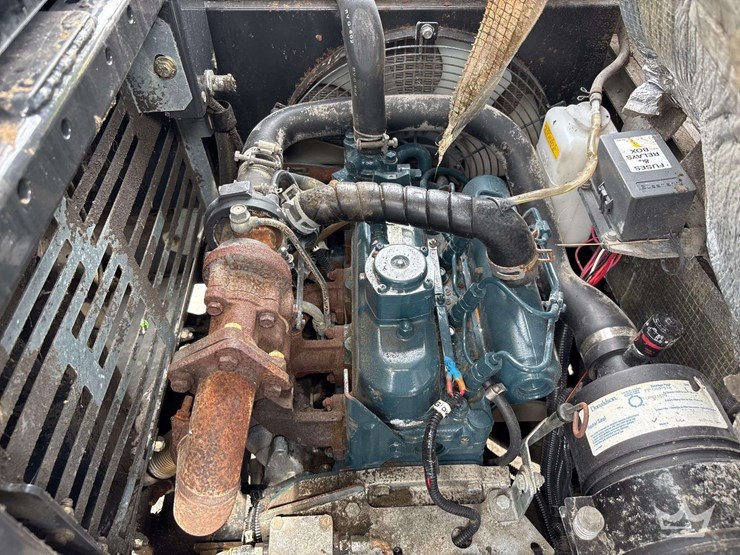 2017-madvac-lr50t-ride-on-litter-vacuum-image-55
