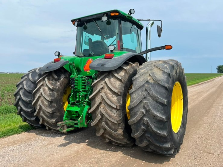 john-deere-8330-image-11