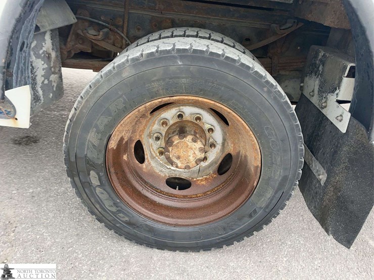 2012-ford-f550-image-25