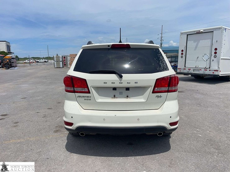 2012-dodge-journey-image-6
