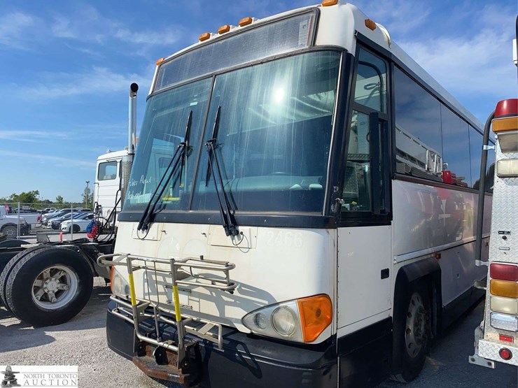 non-operable-2011-motor-coach-industries-d4500-55-passenger-wheelchair-accessible-bus-image-1