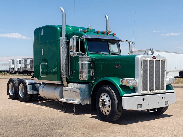 2016-peterbilt-389-image-1