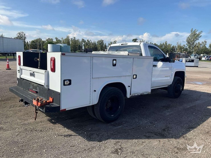 2019-chevrolet-silverado-3500hd-image-4