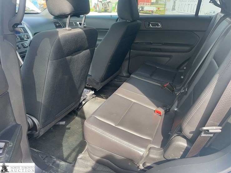 2013-ford-explorer-image-15