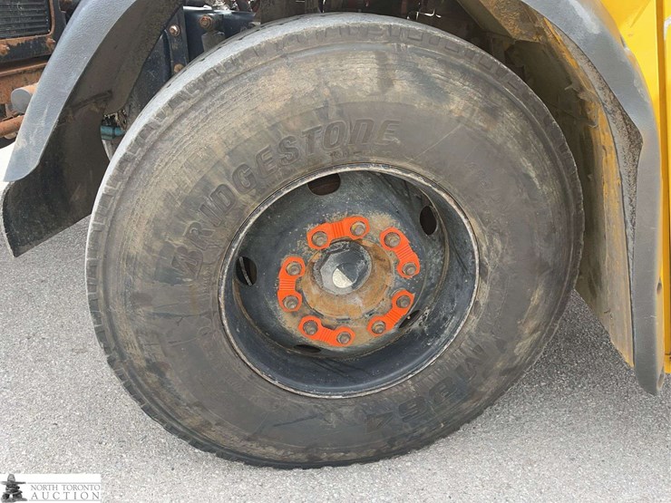 2018-mack-lr633-t/a-refuse-truck-image-16