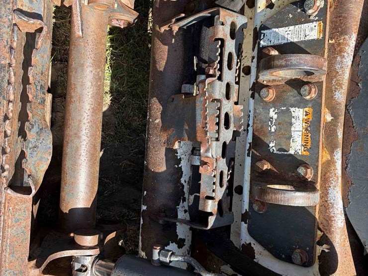 2015-bobcat-t750-image-13