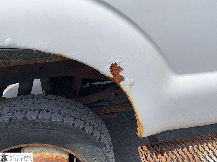 2013-ford-f350-image-39