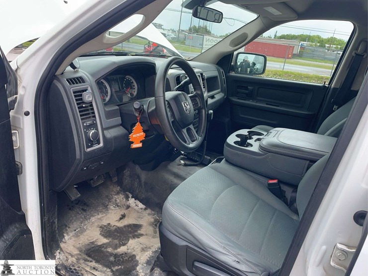 2014-dodge-1500-image-10