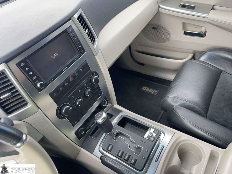 2009-jeep-grand-cherokee-image-14