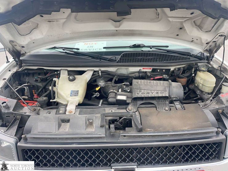 2017-chevrolet-express-s/a-cube-van-image-10