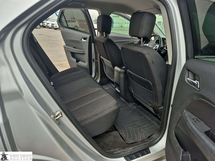2014-chevrolet-equinox-image-28