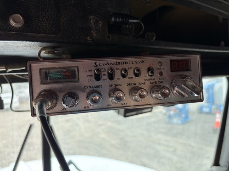 1991-kenworth-tri-axle-dump-truck-image-42