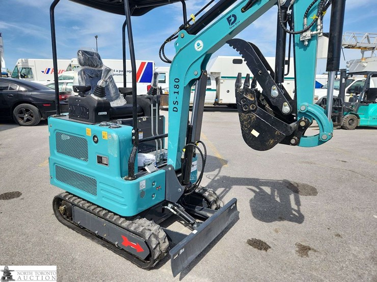unused-2025-machpro-328-turquoiseblue-jbt-mini-excavator-image-6