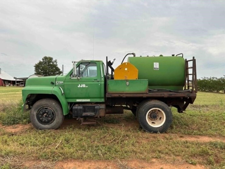 1988-ford-f700-image-24