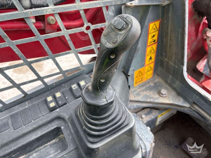 2019-takeuchi-tl10v2-image-25