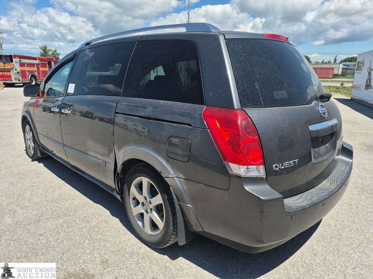 2007-nissan-quest-image-7