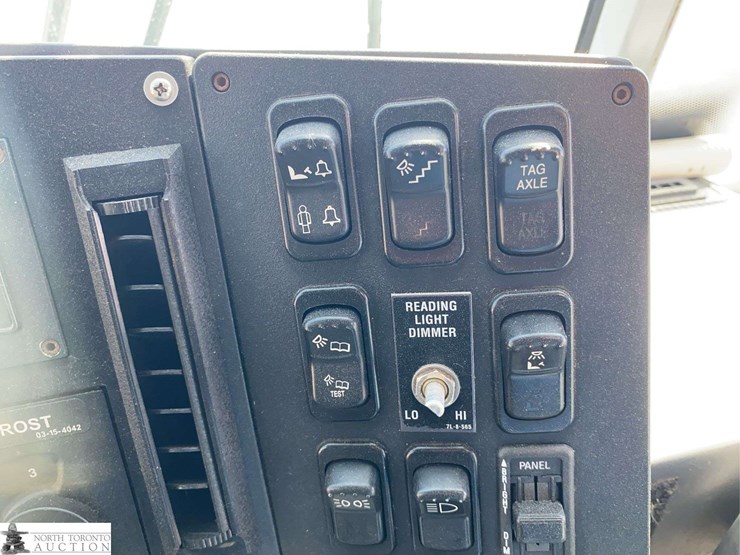 non-operable-2011-motor-coach-industries-d4500-55-passenger-wheelchair-accessible-bus-image-17
