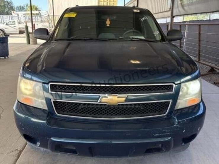 2007-chevrolet-tahoe-image-3
