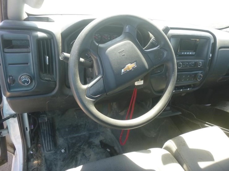 2015-chevrolet-2500-image-11