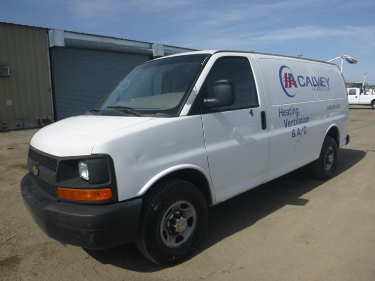 2010-chevrolet-express-2500-image-1