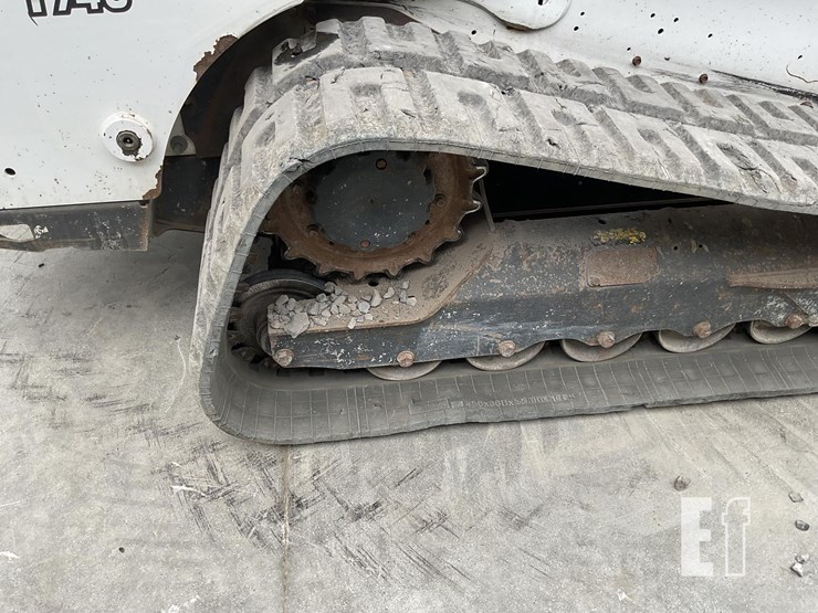 2021-bobcat-t740-image-10