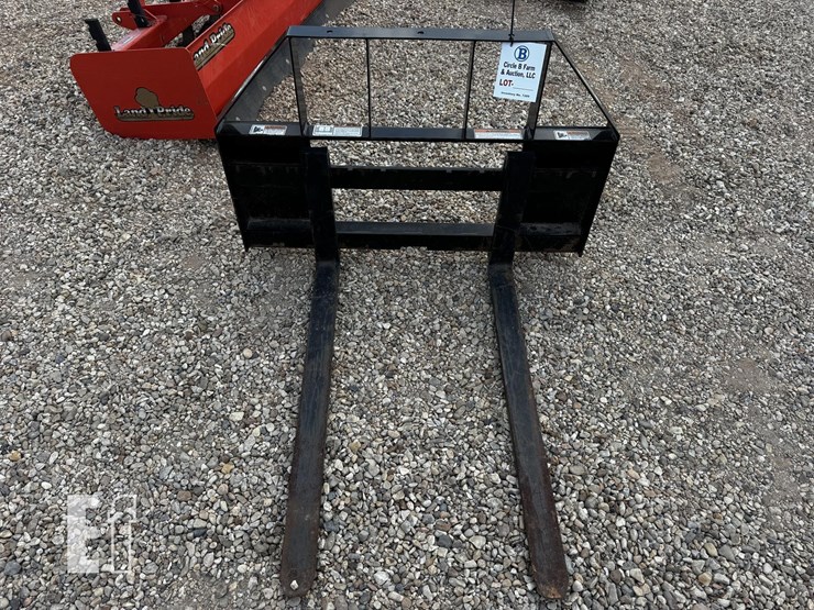 land-pride-pallet-forks-image-1