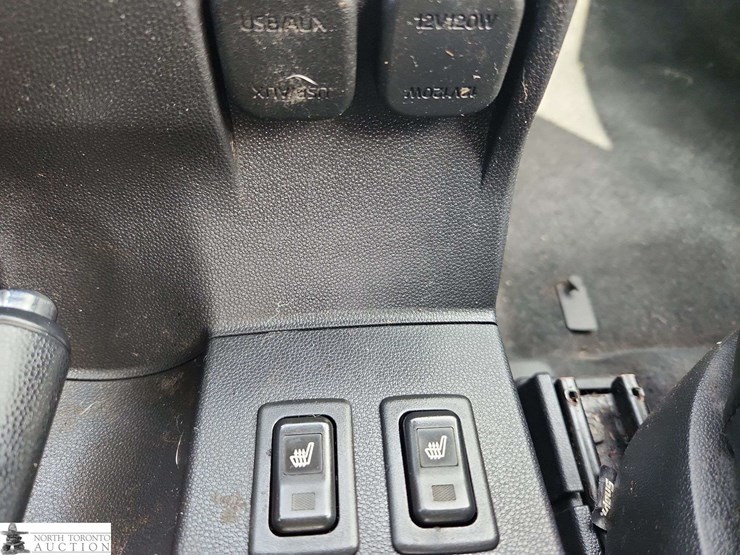 2015-mazda-mazda5-image-26