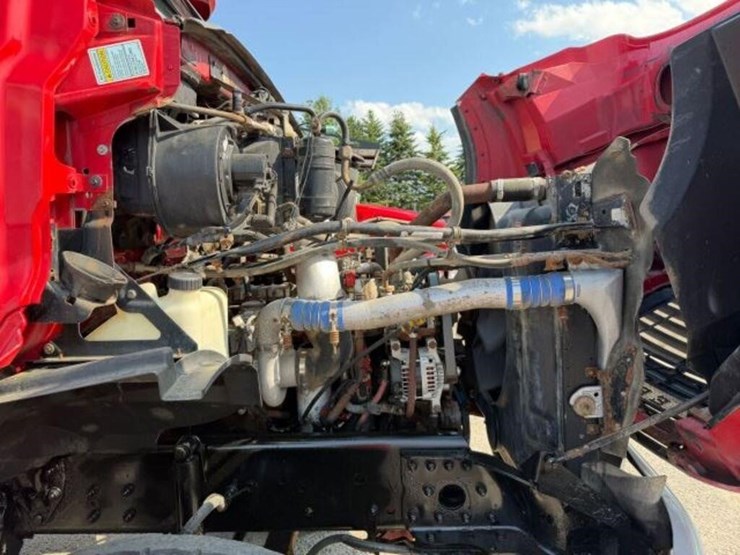 2009-sterling-l8500-image-26