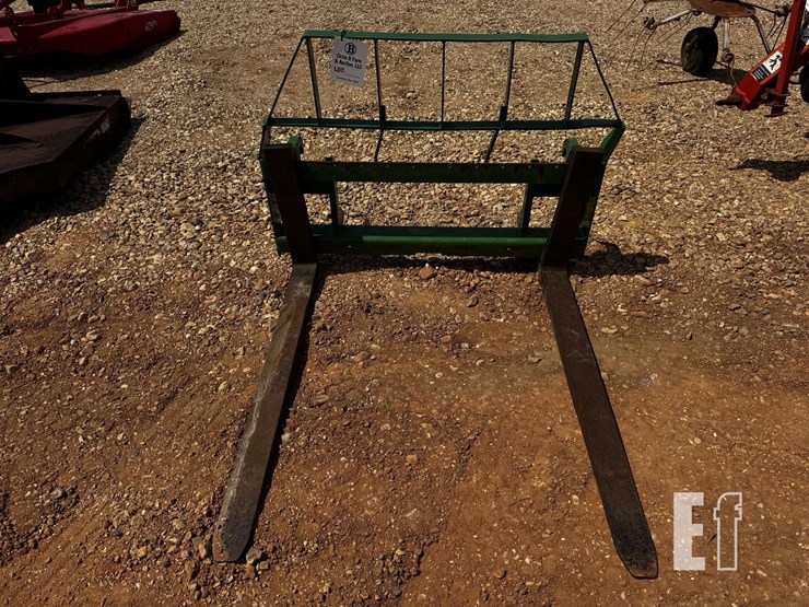 frontier-pallet-forks-image-1