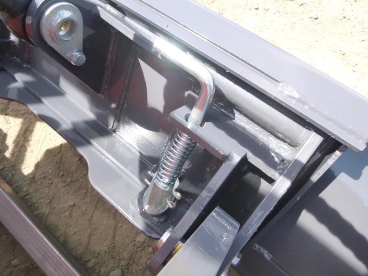 2026-tpm-t460-skid-steer-track-loader-image-9