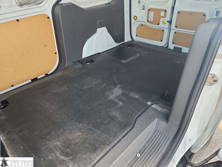 2022-ford-transit-connect-image-16