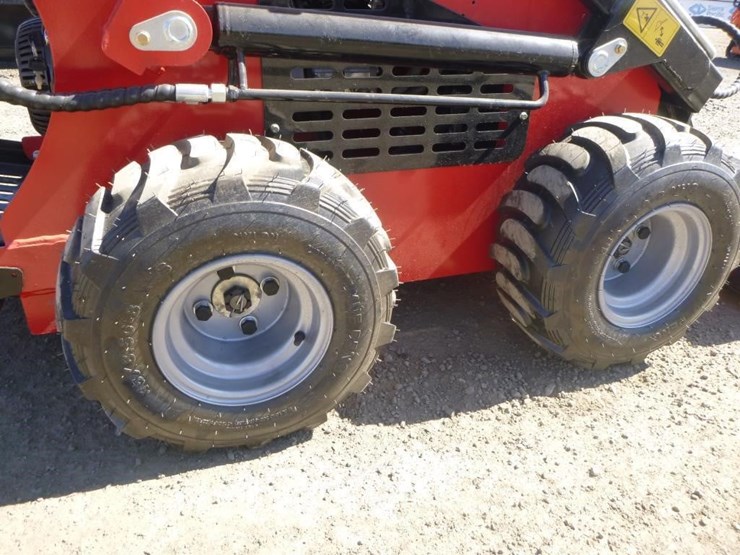 2026-sdlool-323tz-skid-steer-loader-image-18