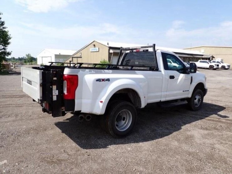 2019-ford-f350-xl-image-6