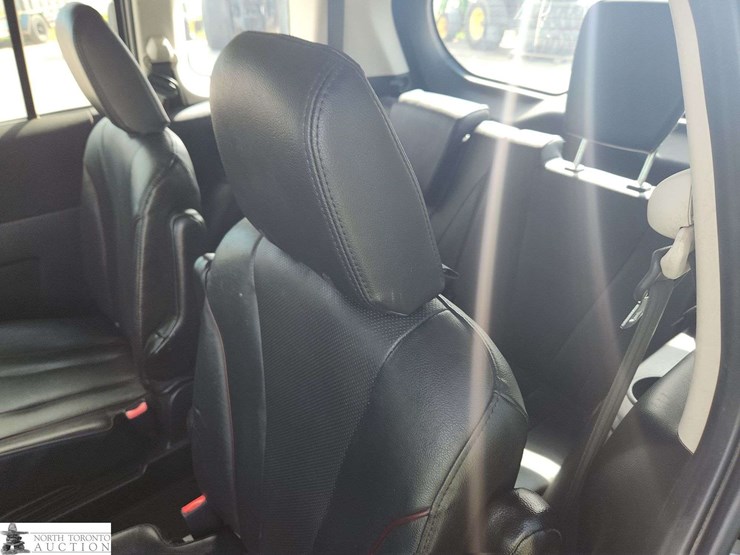 2015-mazda-mazda5-image-14