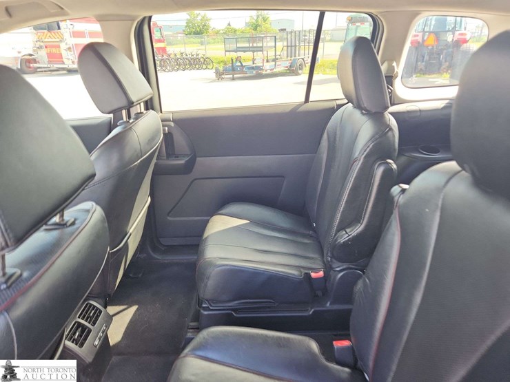 2015-mazda-mazda5-image-15