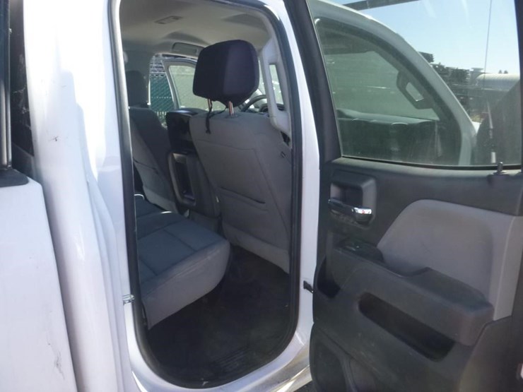 2017-chevrolet-1500-image-8