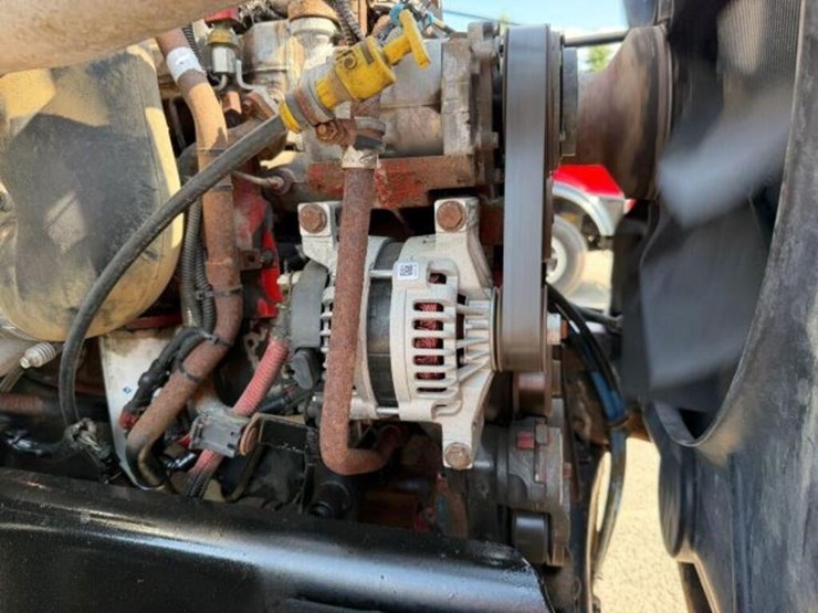 2009-sterling-l8500-image-28