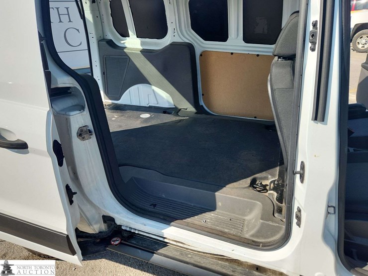 2022-ford-transit-connect-image-14