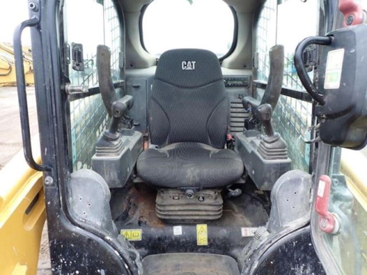 2022-caterpillar-236d3-image-18