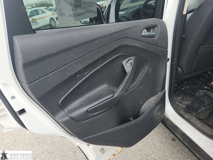2017-ford-escape-image-17
