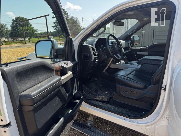2020-ford-f150-image-7