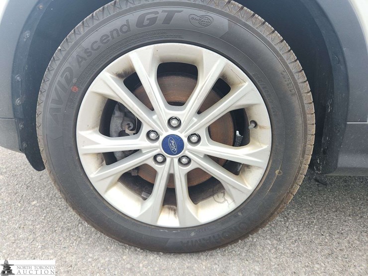 2017-ford-escape-image-40